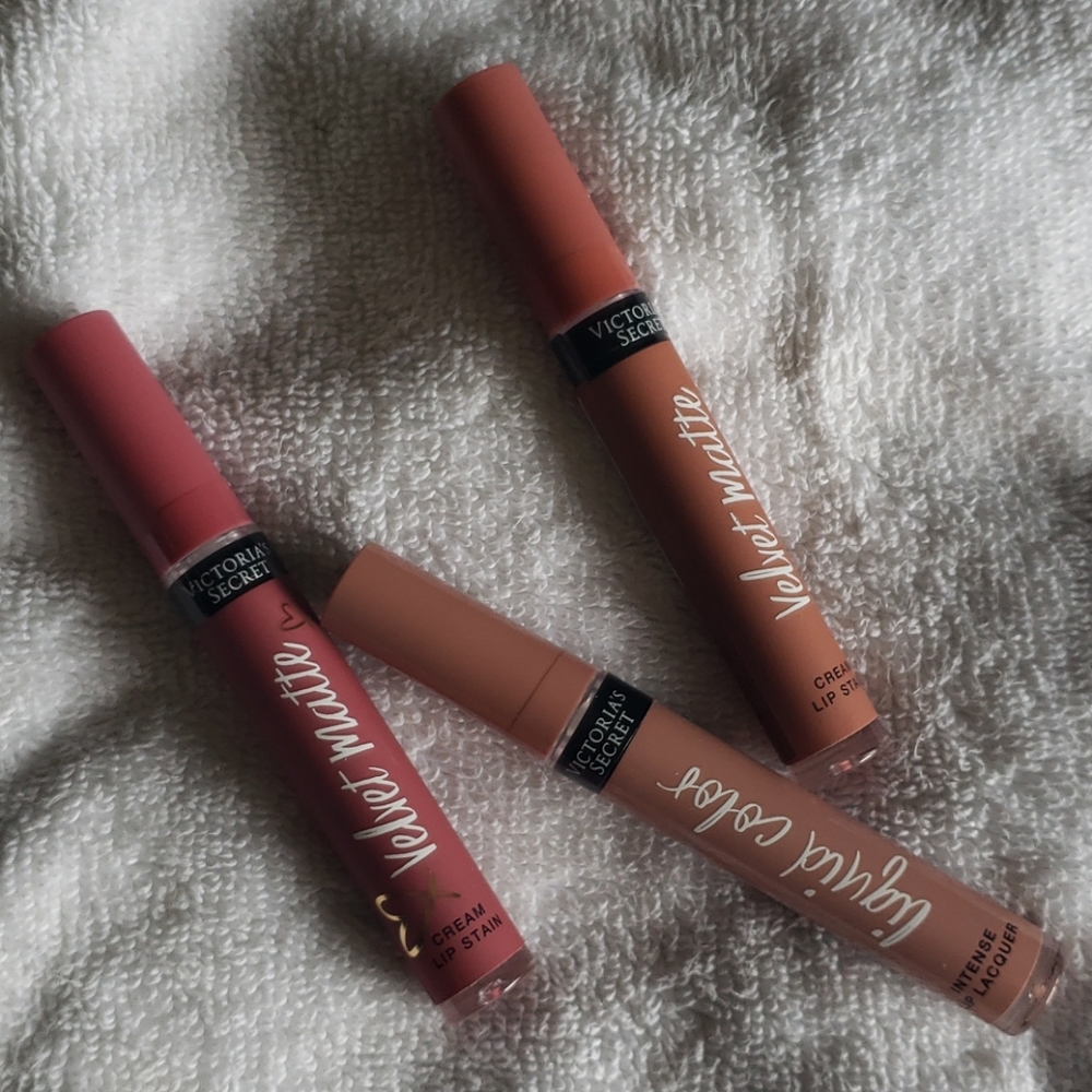 Velvet Matte Victoria's Secret Brand New L…